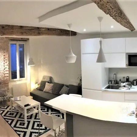Duplex Aux Carmes Апартаменты *